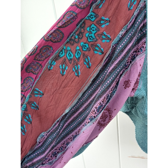 Unique & Fabulous!😎 We The Free Blossom Sleeve Thermal Top Blue/Green Multi M - Picture 6 of 8